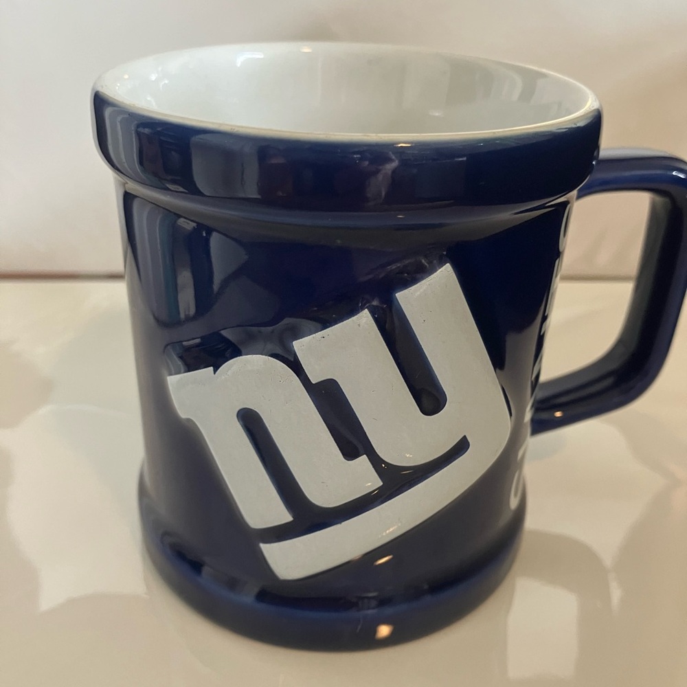 NY Giant mug.